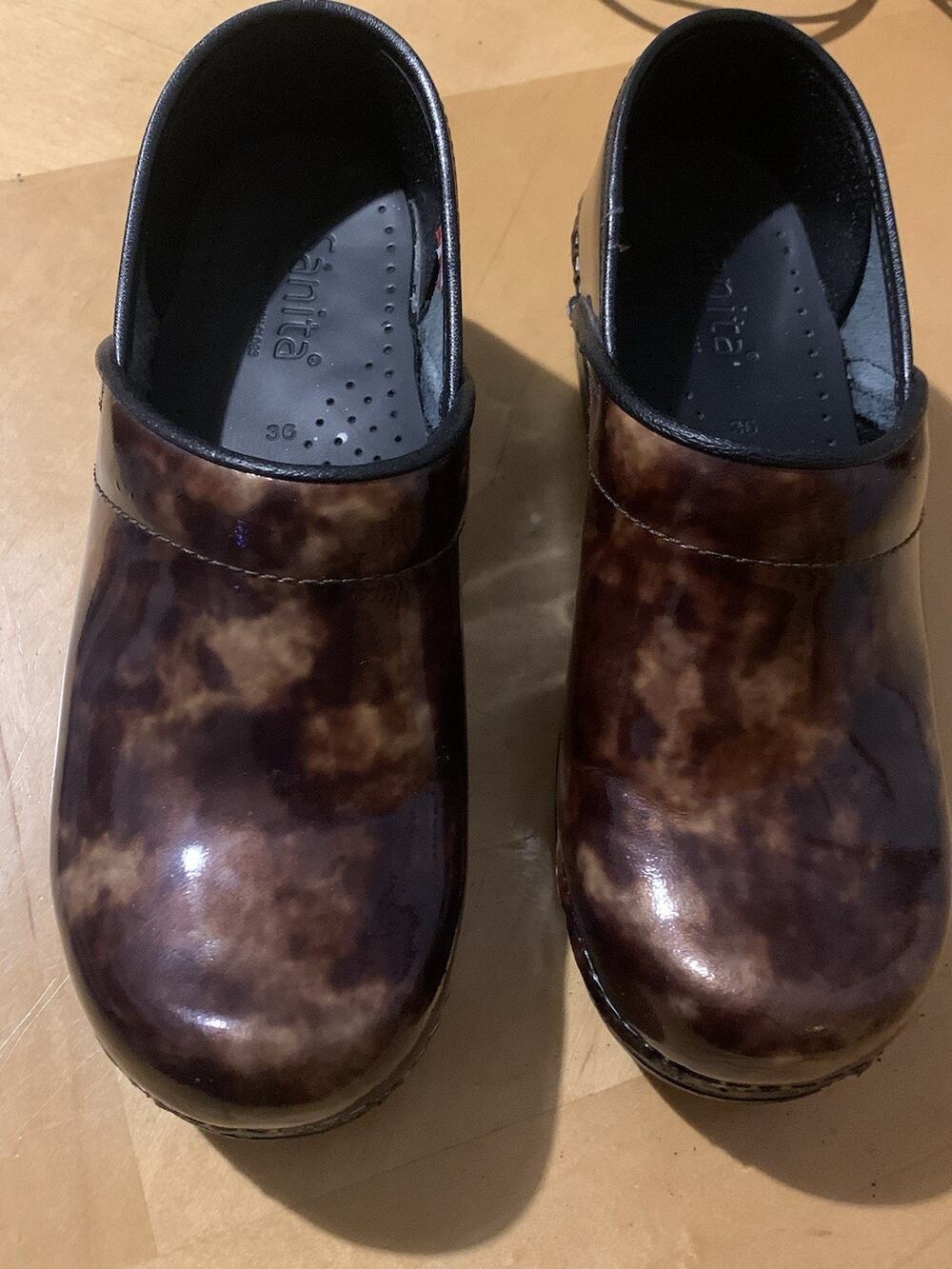 Sanita Original Danish Clogs Tortoise Brown Patent Leather Mules Size 36 5.5 6